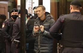 Ultima Oră // Alexei Navalnîi a fost condamnat la 3,5 ani de închisoare